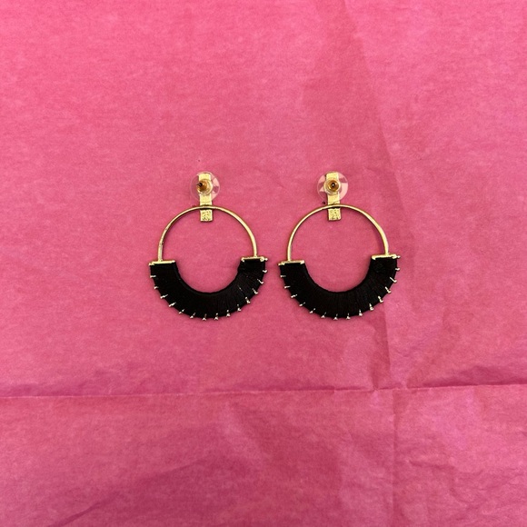 Earrings black fabric thread and goldtone post - Picture 2 of 4